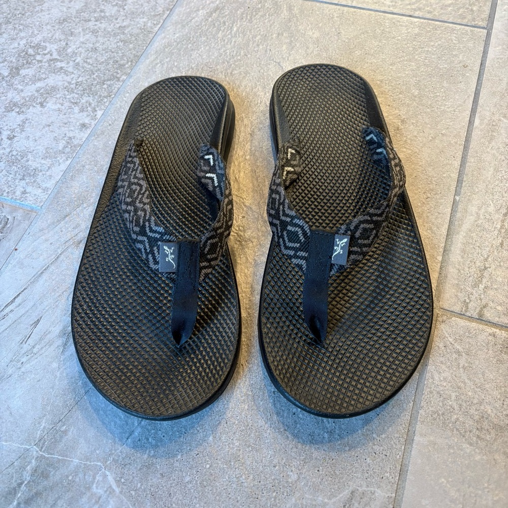 Chaco Black & Gray  Flip-Flops - Picture 2 of 4
